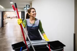 como hacer la limpieza de un local comercial